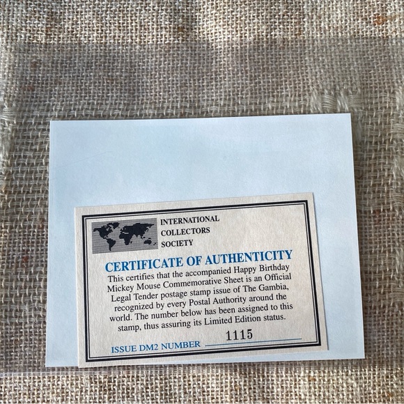 Mickey through the years 1989 The Gambia postage stamp sheet - Picture 2 of 2